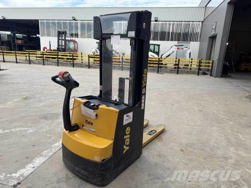 Yale MS16 IL Transpallet uomo a terra