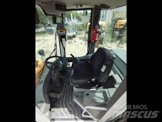 Liebherr L514 Pale gommate