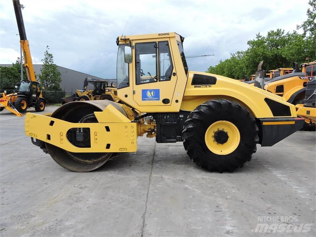 Bomag BW211D-4 GERMAN Altri rulli