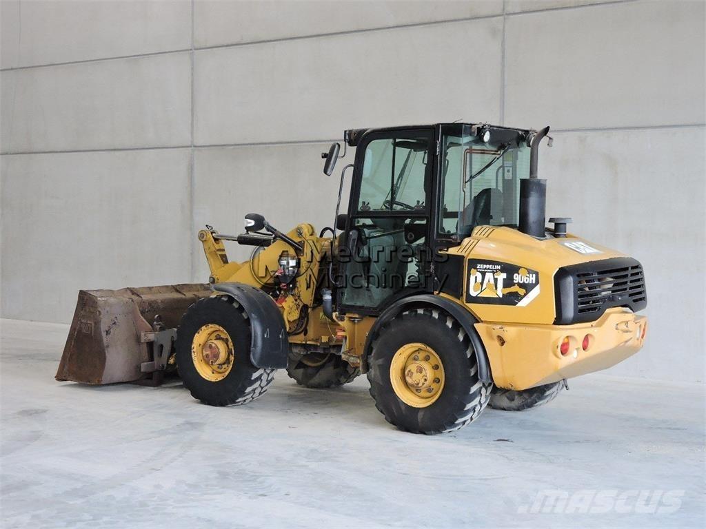 CAT 906 H + FORK Pale gommate