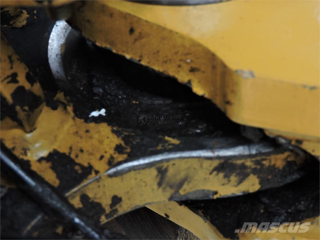 CAT 907H Pale gommate
