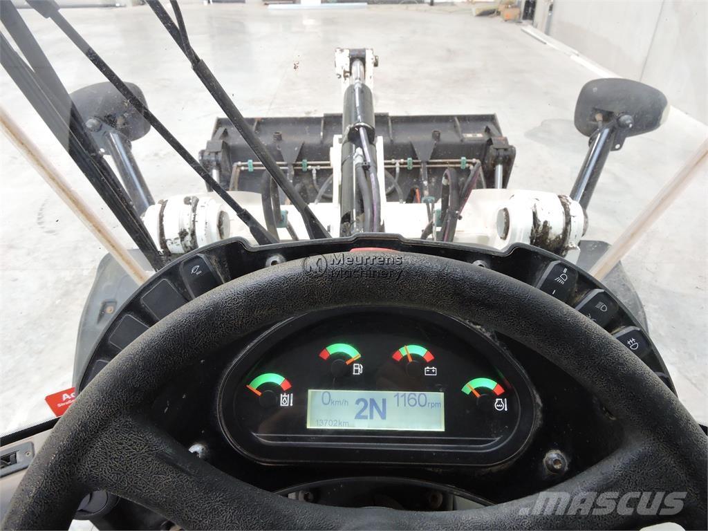 CAT 908M + FORK Pale gommate