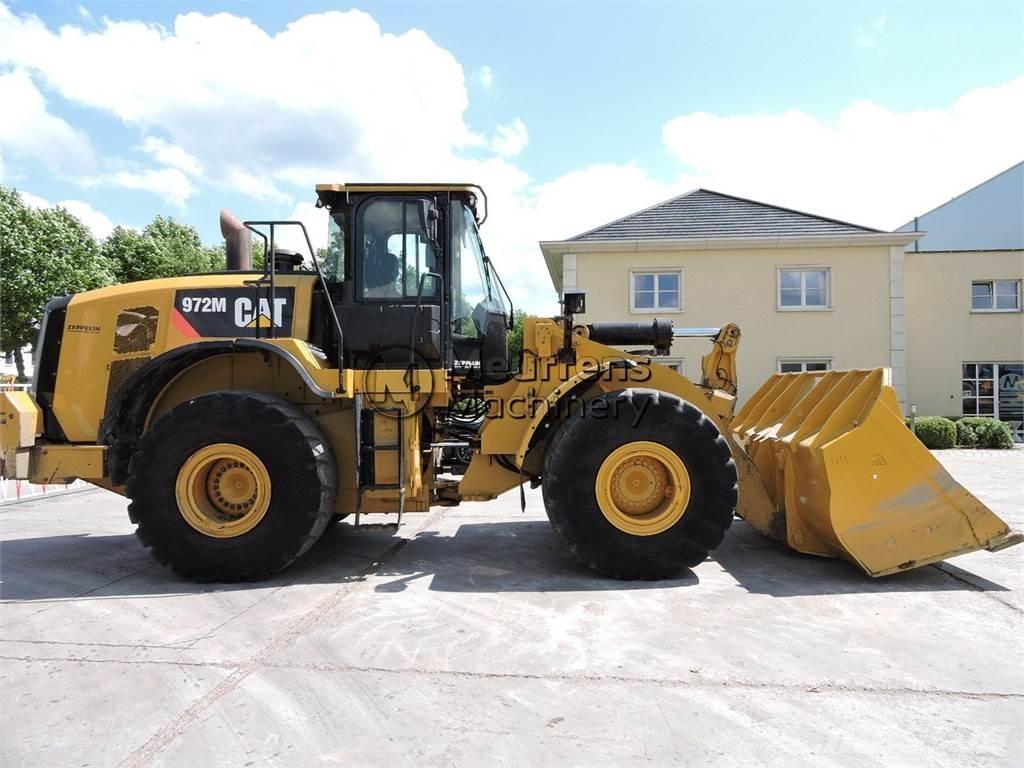 CAT 972M Pale gommate