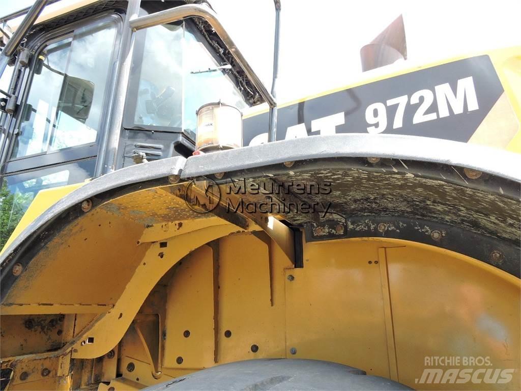 CAT 972M Pale gommate