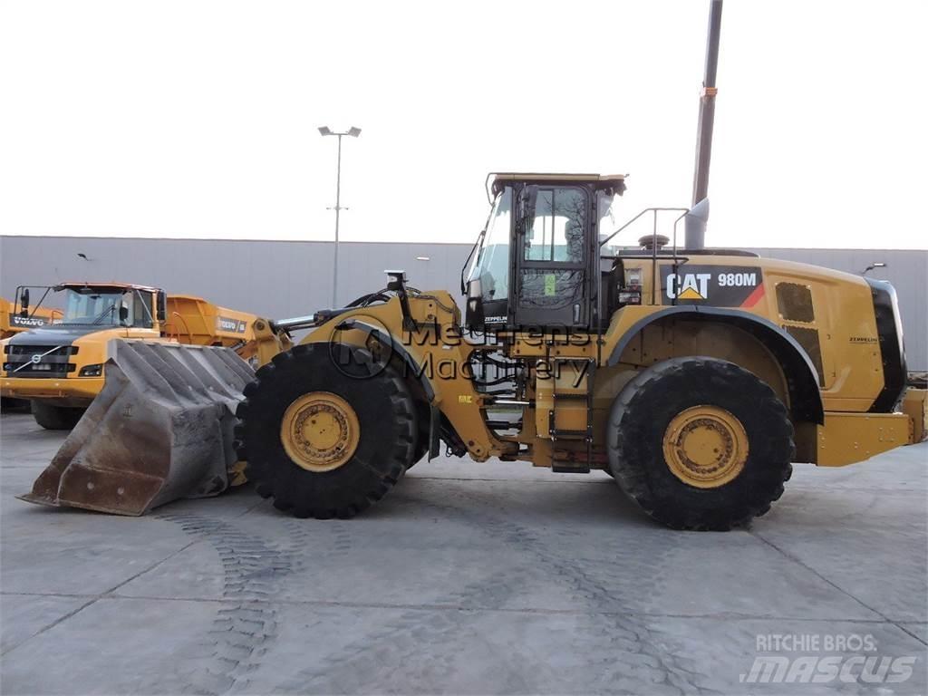 CAT 980M Pale gommate