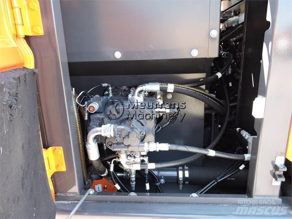 Doosan DX140LC Escavatori cingolati