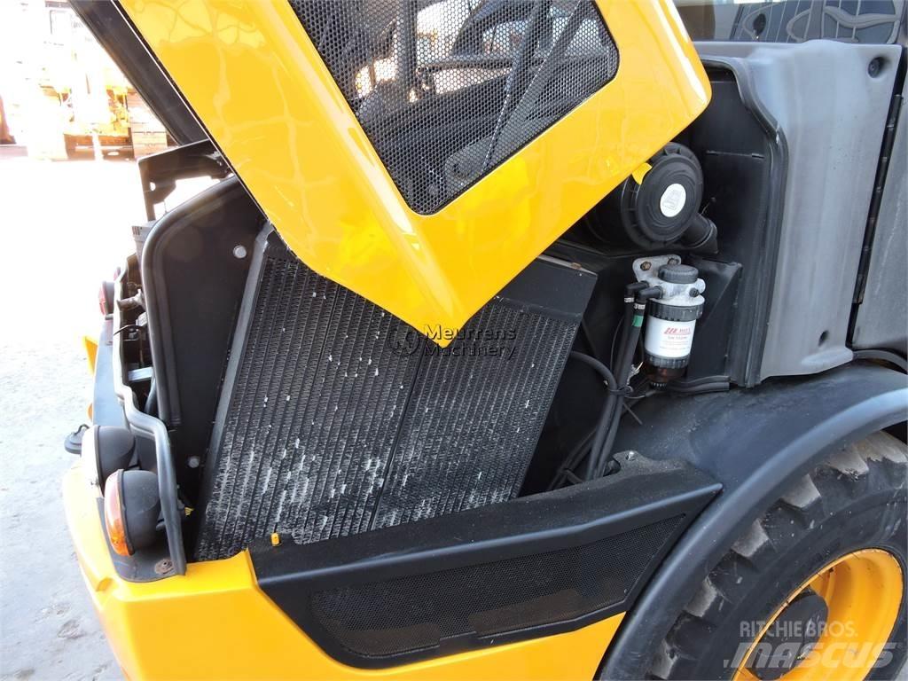 JCB 406 Pale gommate