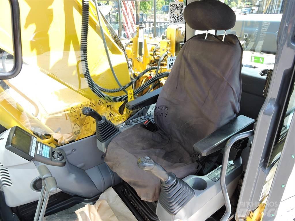 Komatsu PC210LC-10 Escavatori cingolati