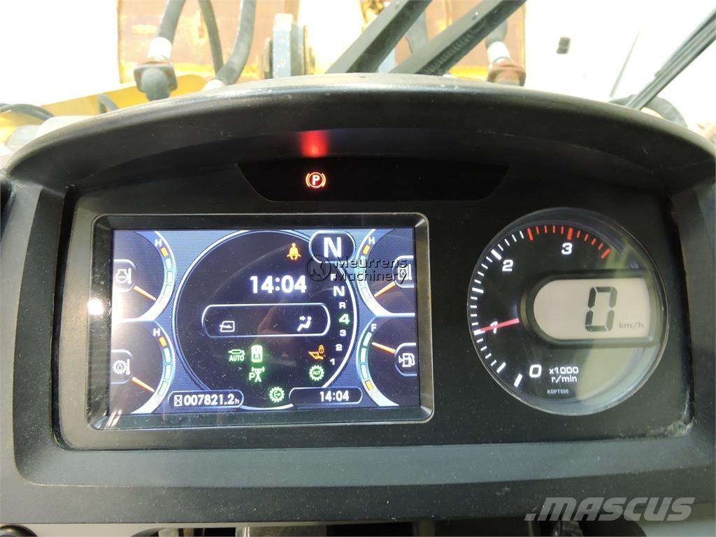 Komatsu WA470-7 Pale gommate