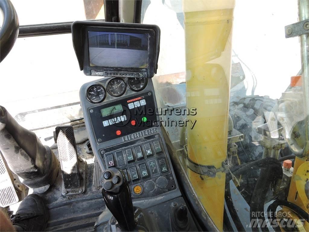 Liebherr A314 Escavatori gommati