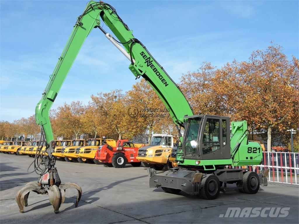 Sennebogen 821M Movimentazione rifiuti