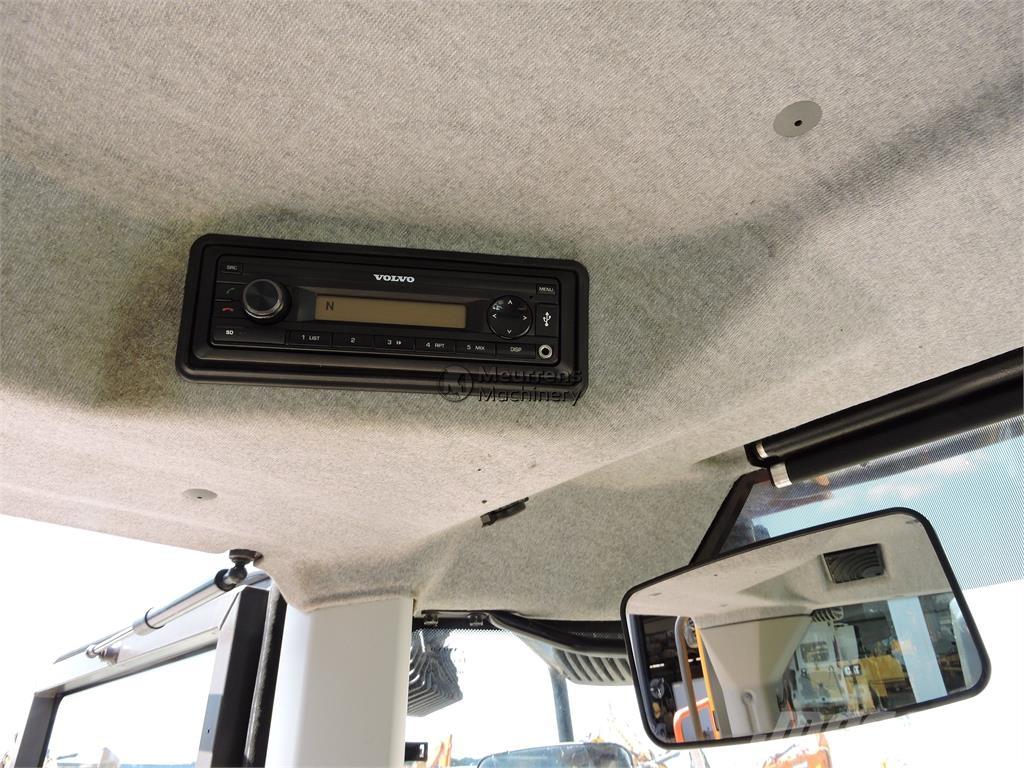 Volvo L120H Pale gommate