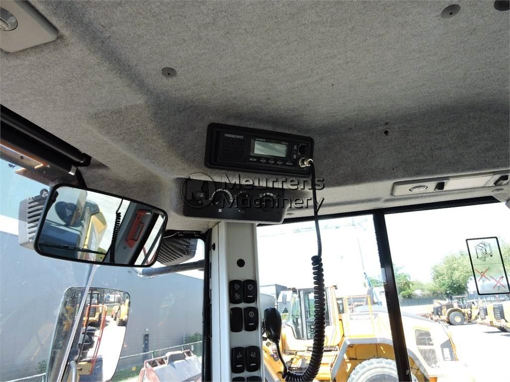 Volvo L120H Pale gommate