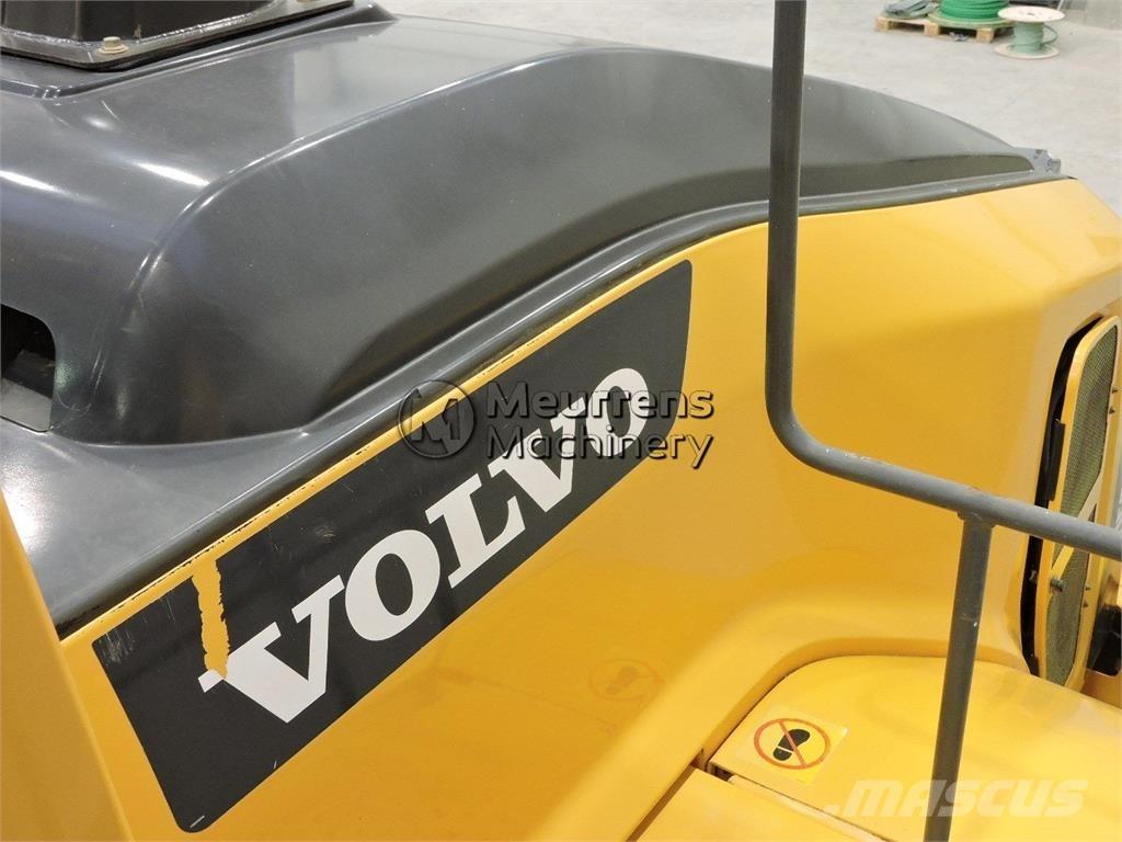 Volvo L150H Pale gommate