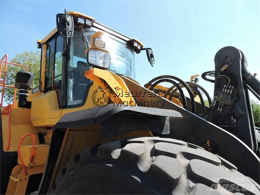 Volvo L150H Pale gommate