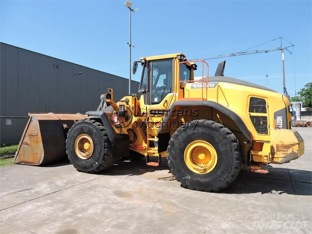 Volvo L220H Pale gommate