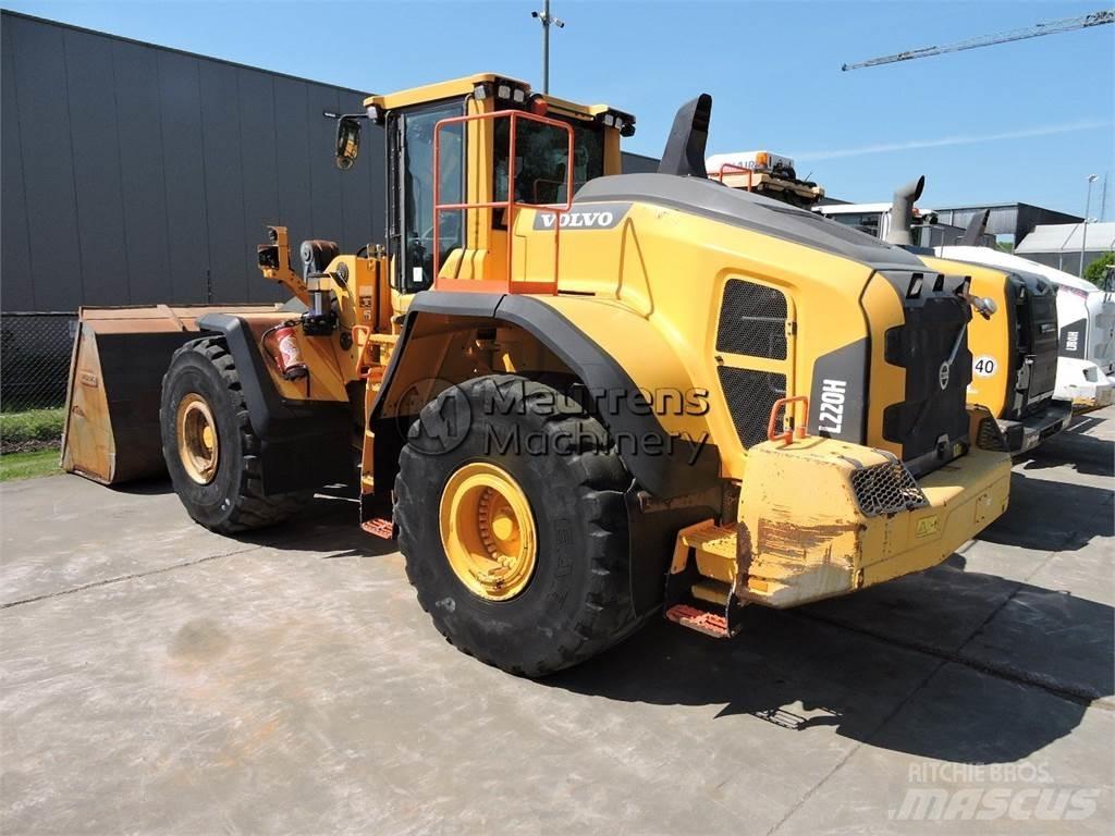 Volvo L220H Pale gommate