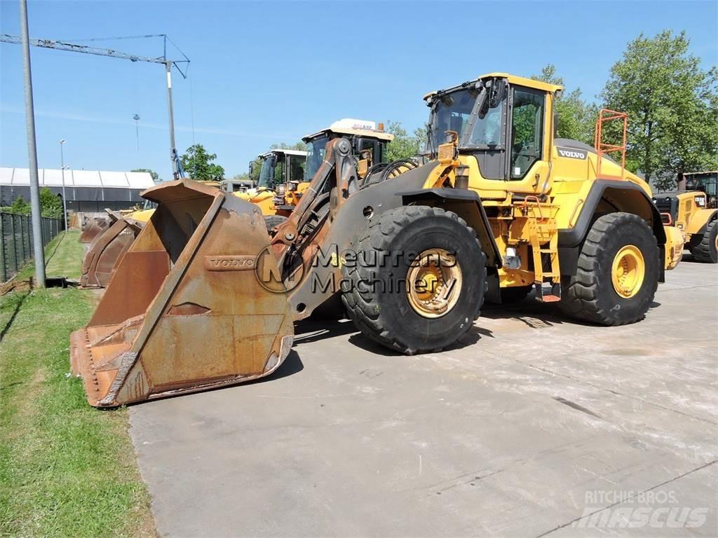 Volvo L220H Pale gommate