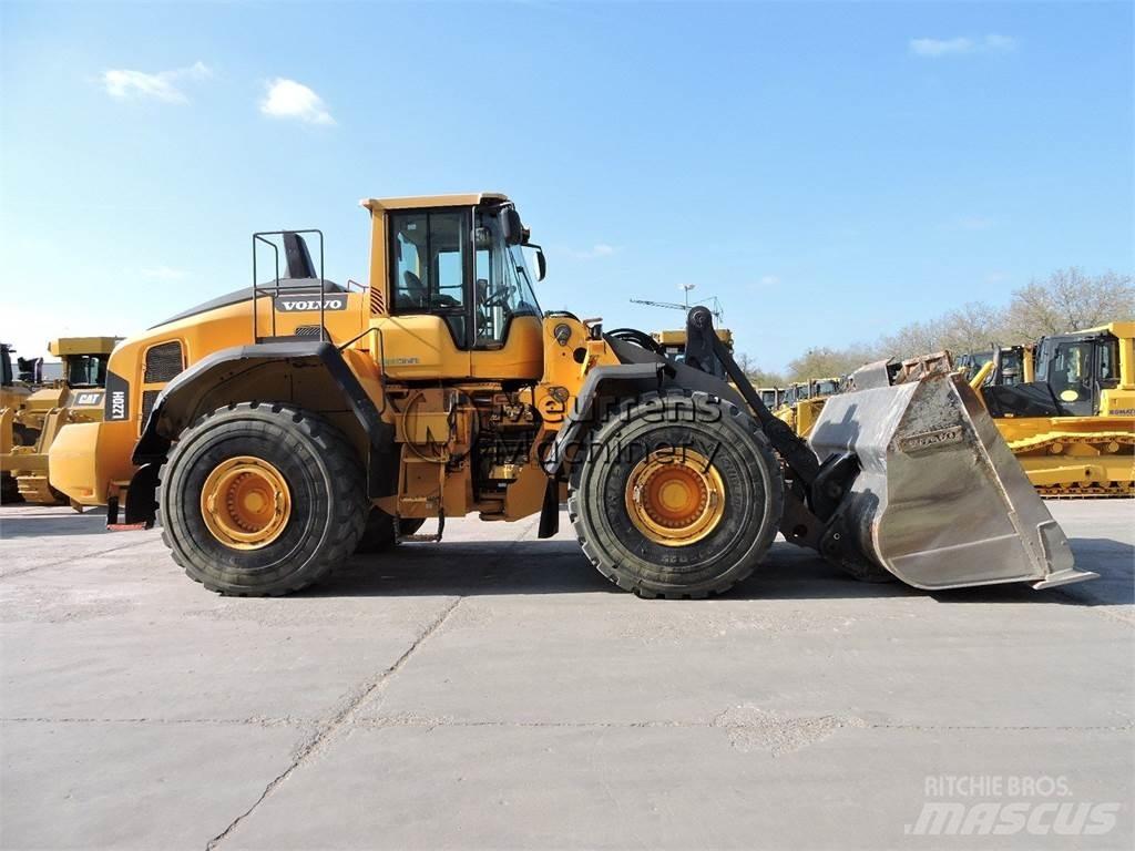 Volvo L220H GERMAN Pale gommate