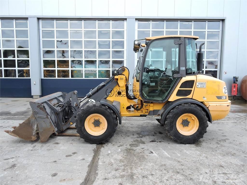 Volvo L25F Pale gommate