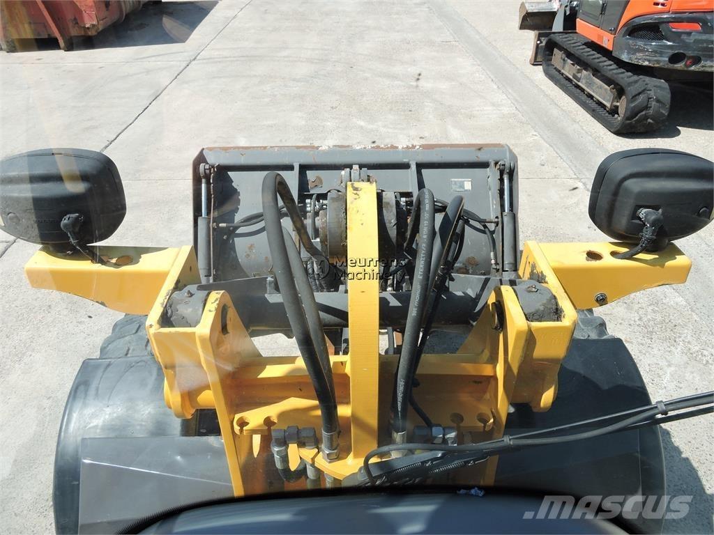 Volvo L25F + FORK Pale gommate