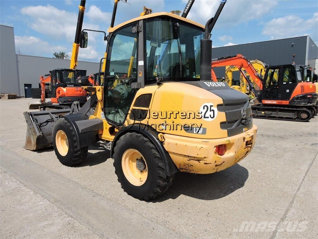 Volvo L25F + FORK Pale gommate
