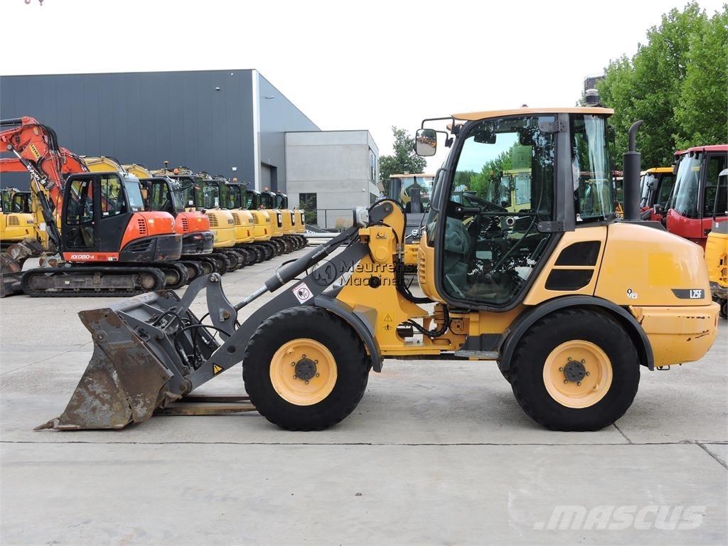 Volvo L25F + FORK Pale gommate
