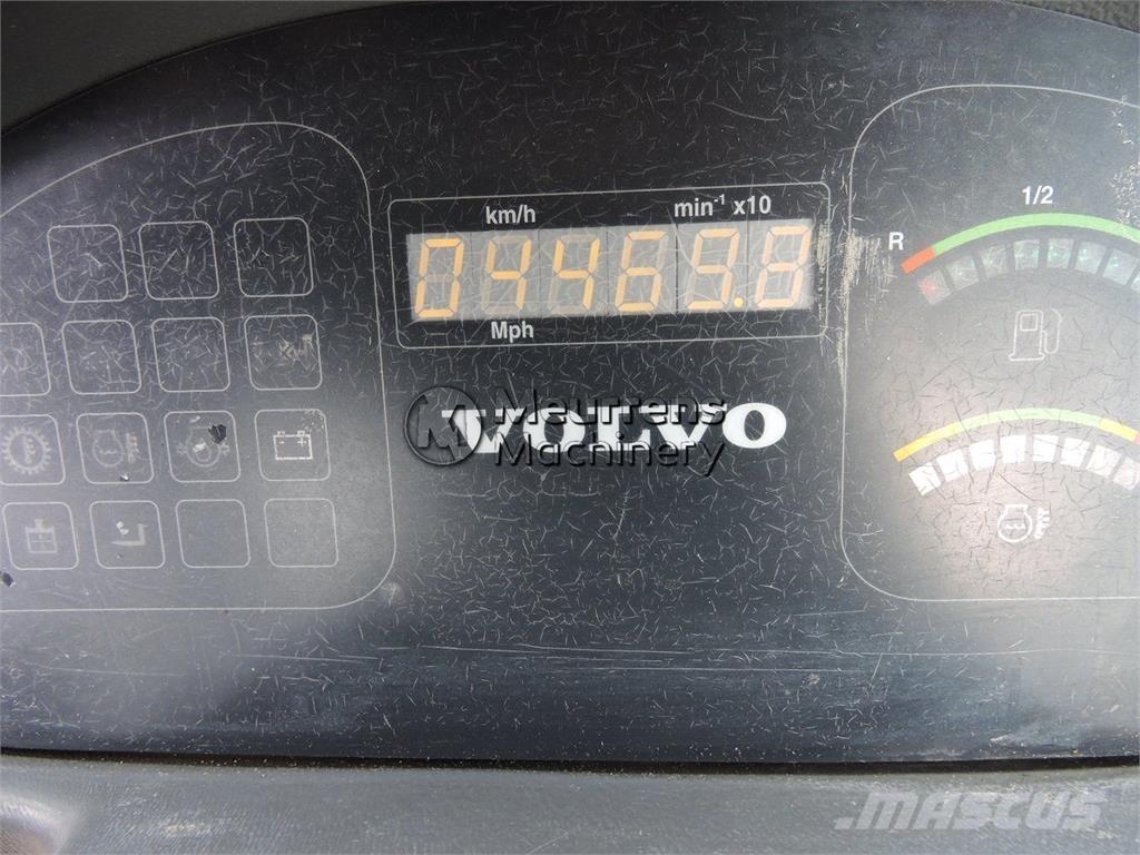 Volvo L30B Pale gommate