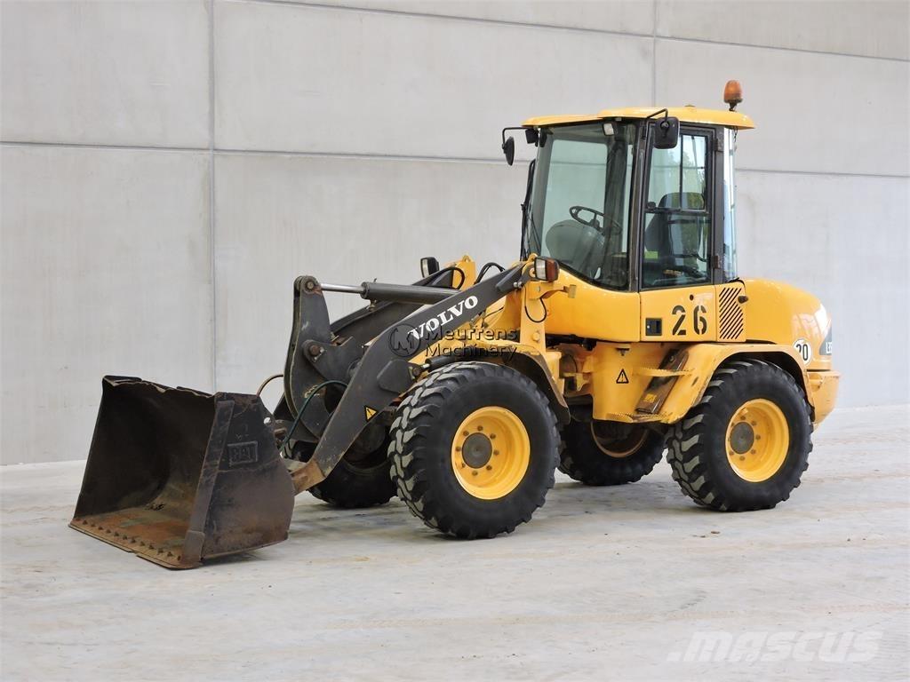 Volvo L35B Pale gommate