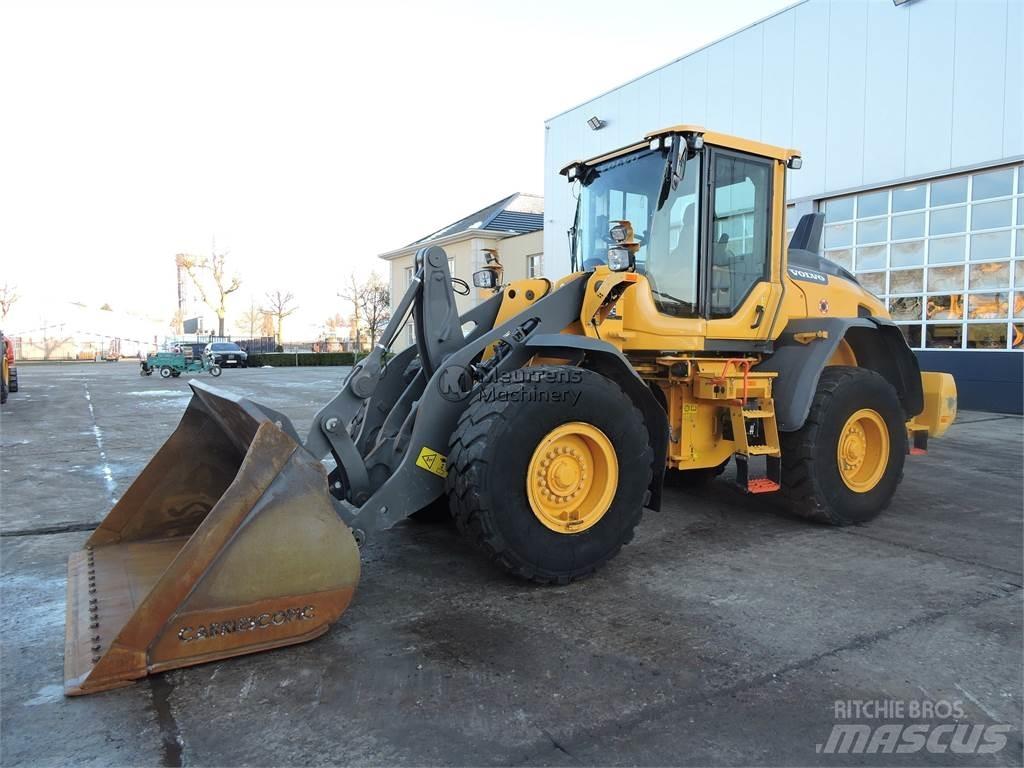 Volvo L90H Pale gommate