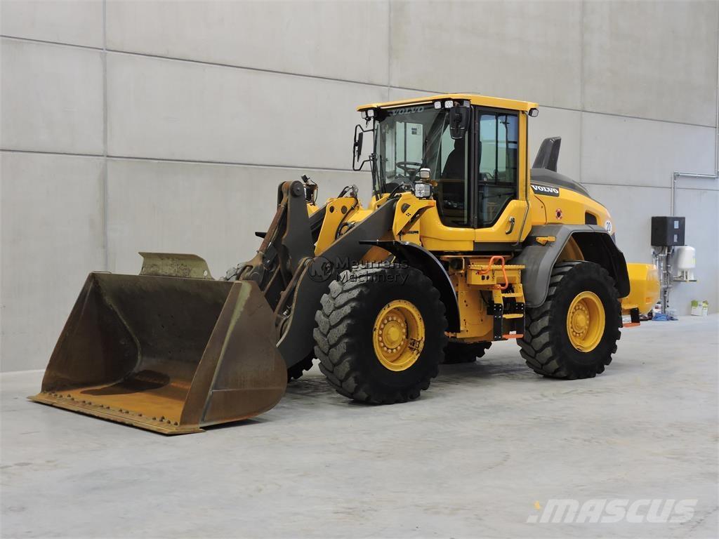 Volvo L90H Pale gommate