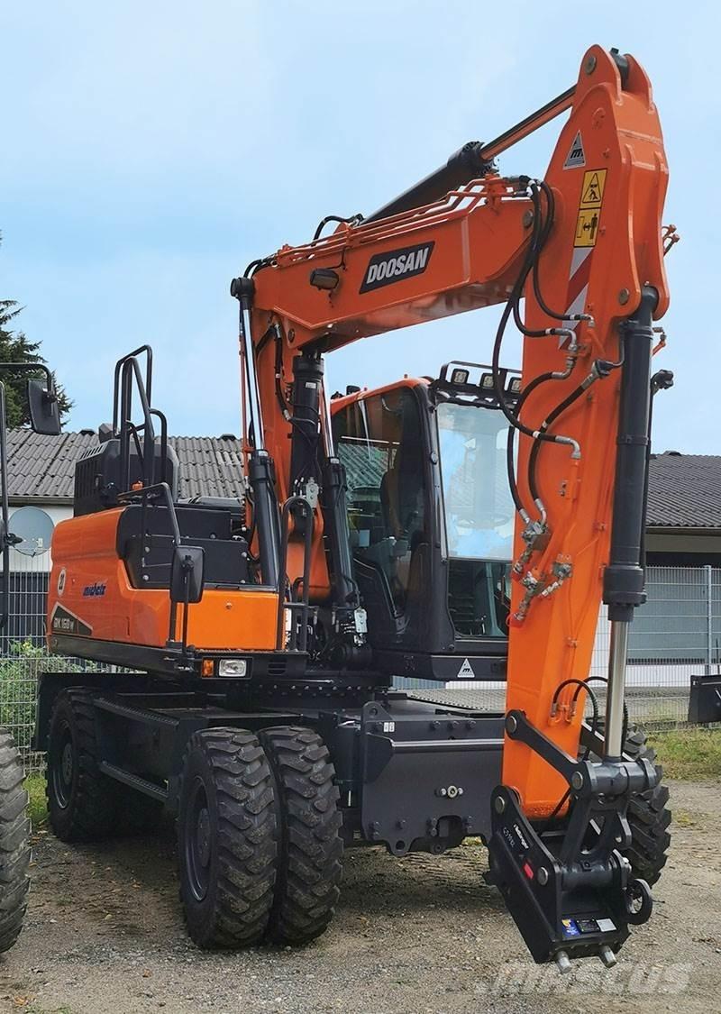 Doosan DX 160 W-7 Escavatori gommati