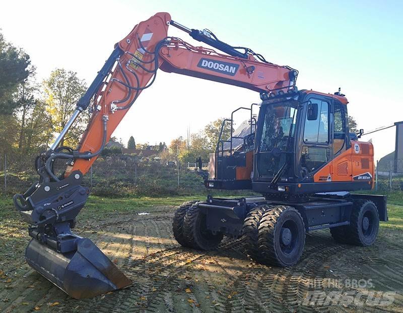Doosan DX 165 WR-7 Escavatori gommati