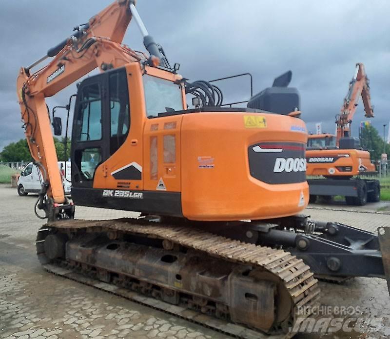 Doosan DX 235 LCR-7 Escavatori cingolati