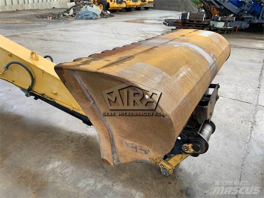 CAT 2000 mm Retroescavatori