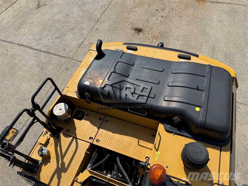CAT 323 EL Escavatori cingolati