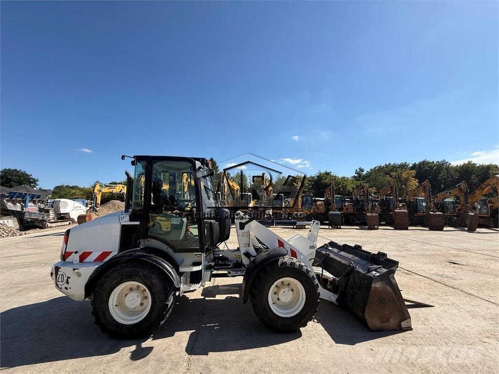 CAT 908 M Pale gommate