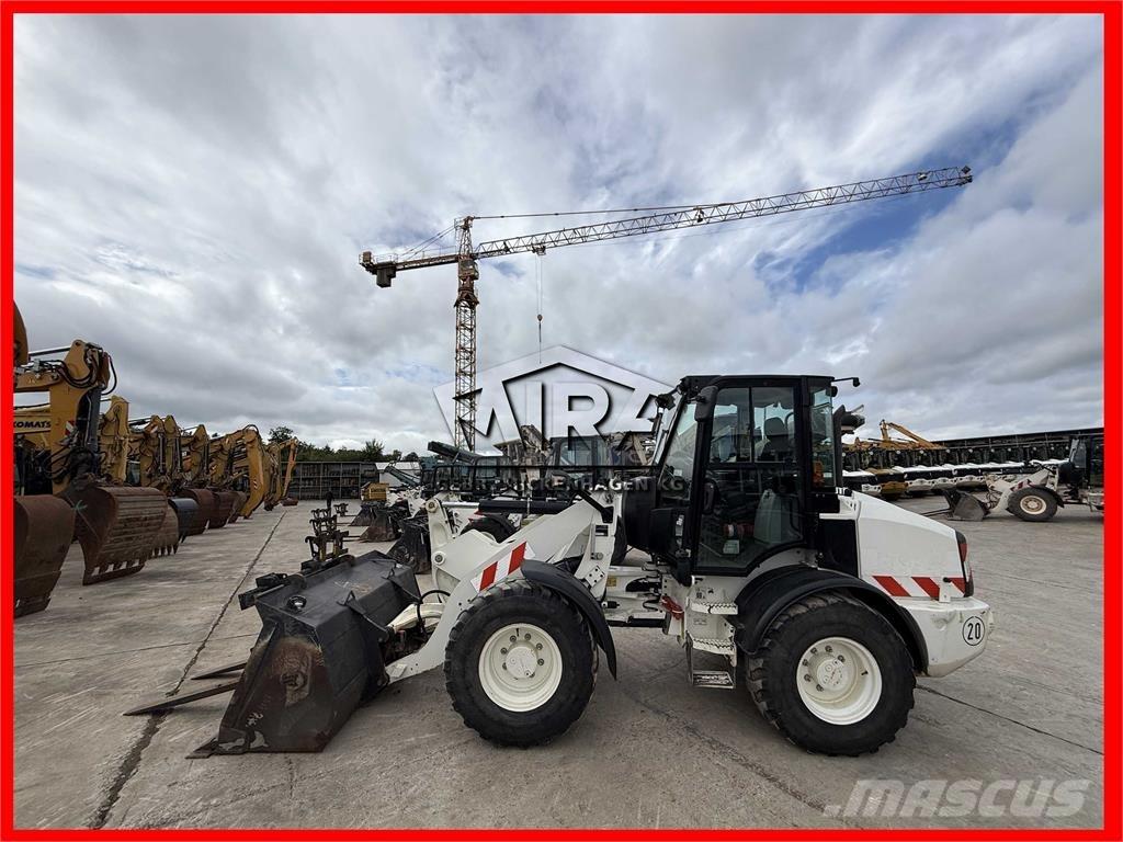 CAT 908 M Pale gommate
