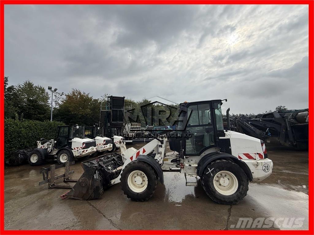 CAT 908M Pale gommate