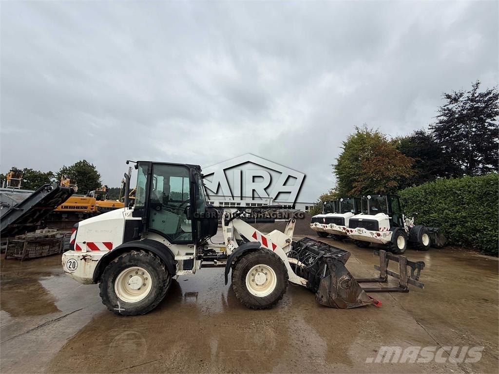 CAT 908M Pale gommate