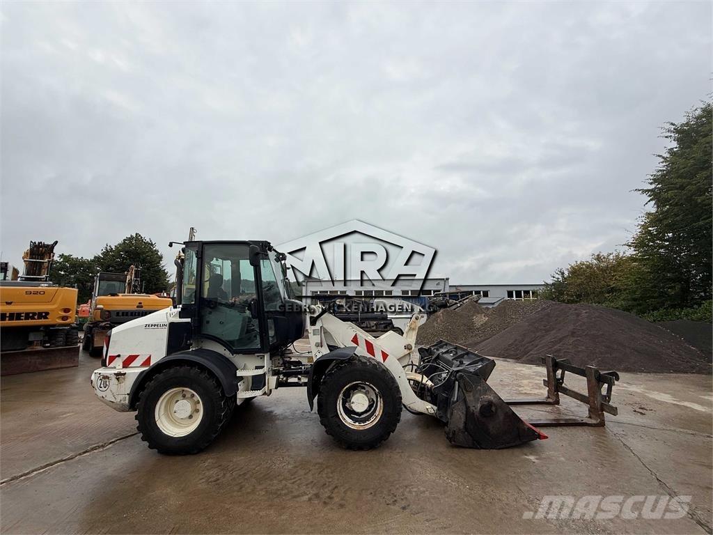 CAT 908M Pale gommate