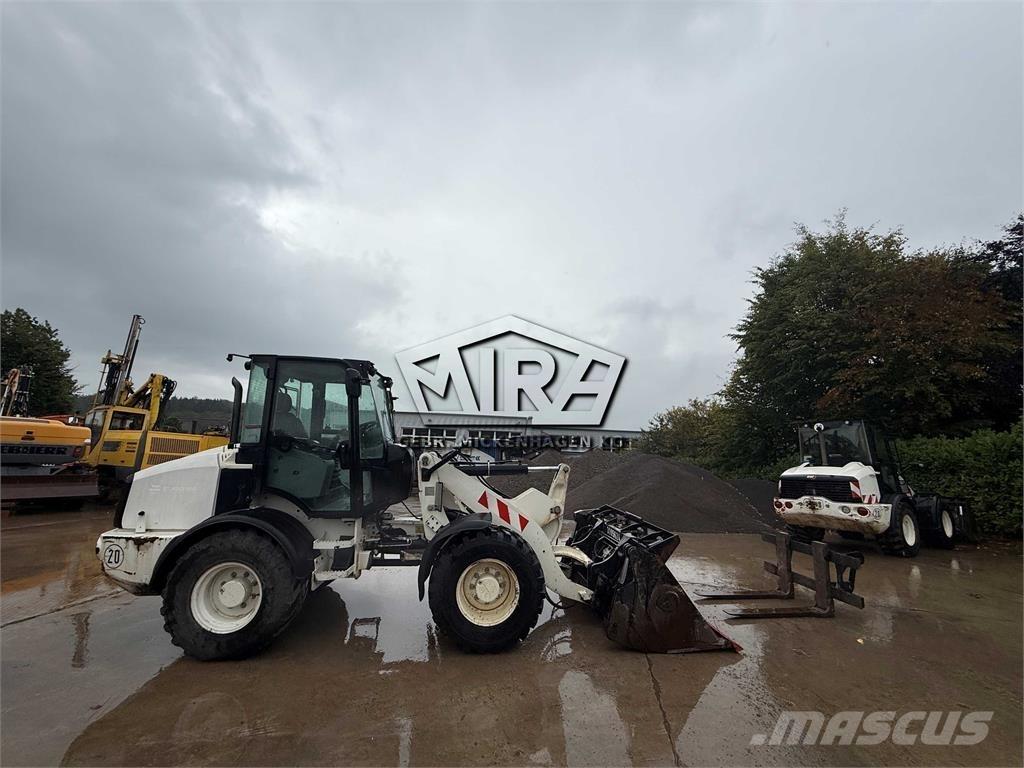 CAT 908M Pale gommate