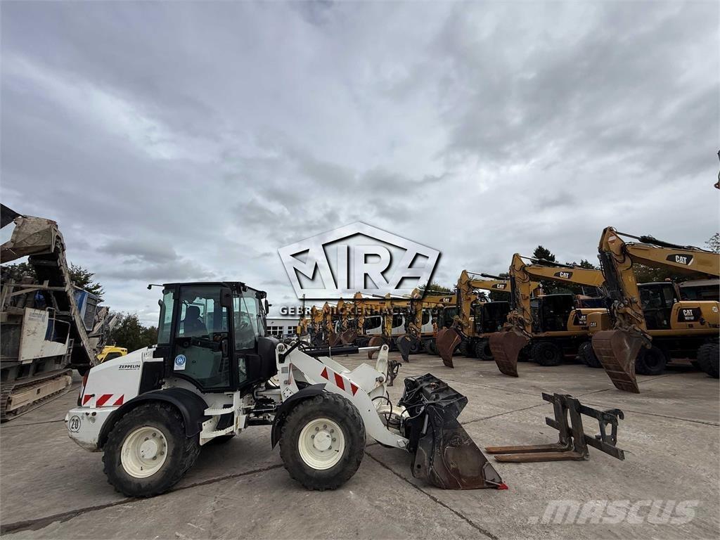 CAT 908M Pale gommate