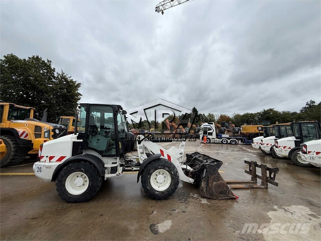 CAT 908M Pale gommate