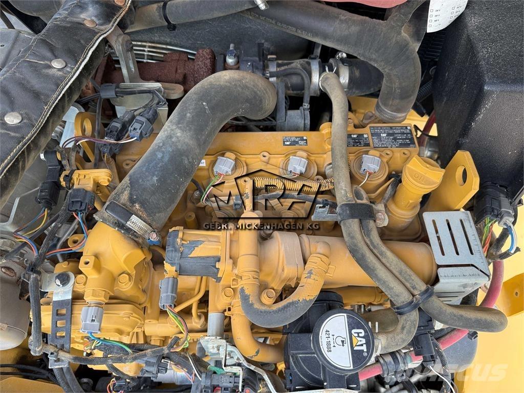 CAT 908M Pale gommate