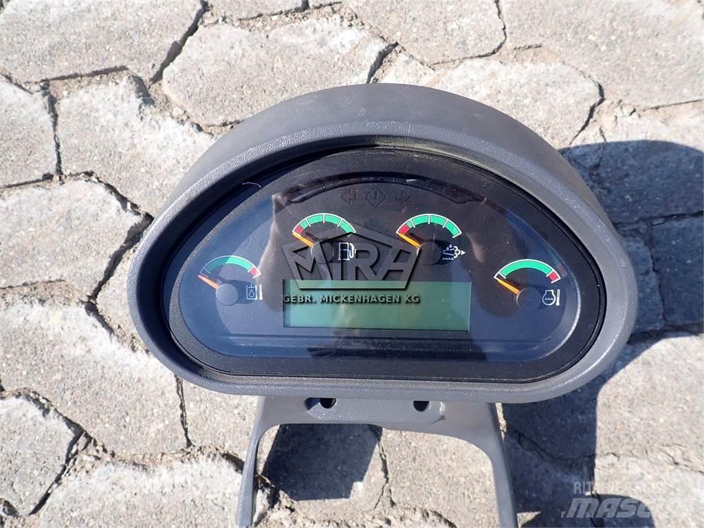 CAT 926 M/ Display Componenti elettroniche