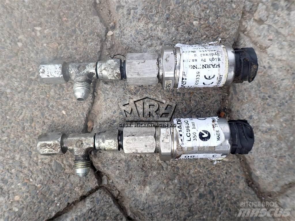 CAT 926 M/ Waage Cabine e interni