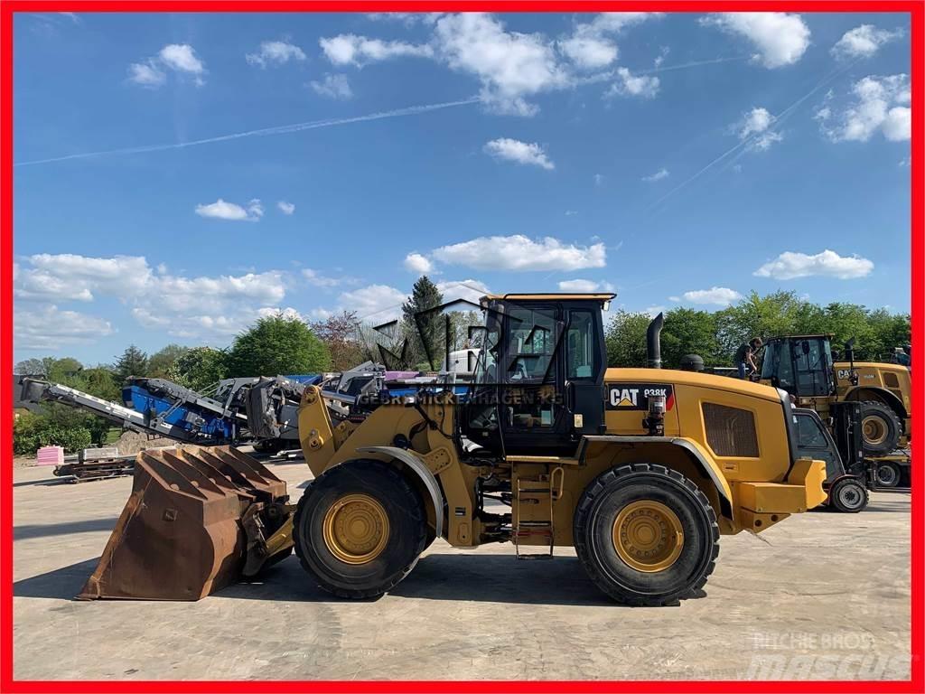 CAT 938K Pale gommate