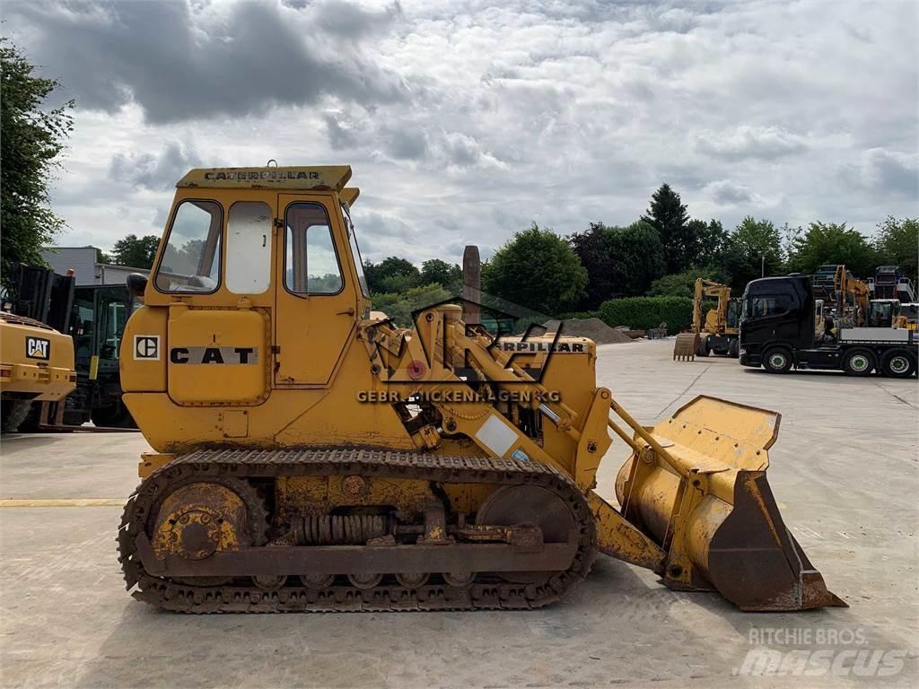 CAT 941 Pale cingolate