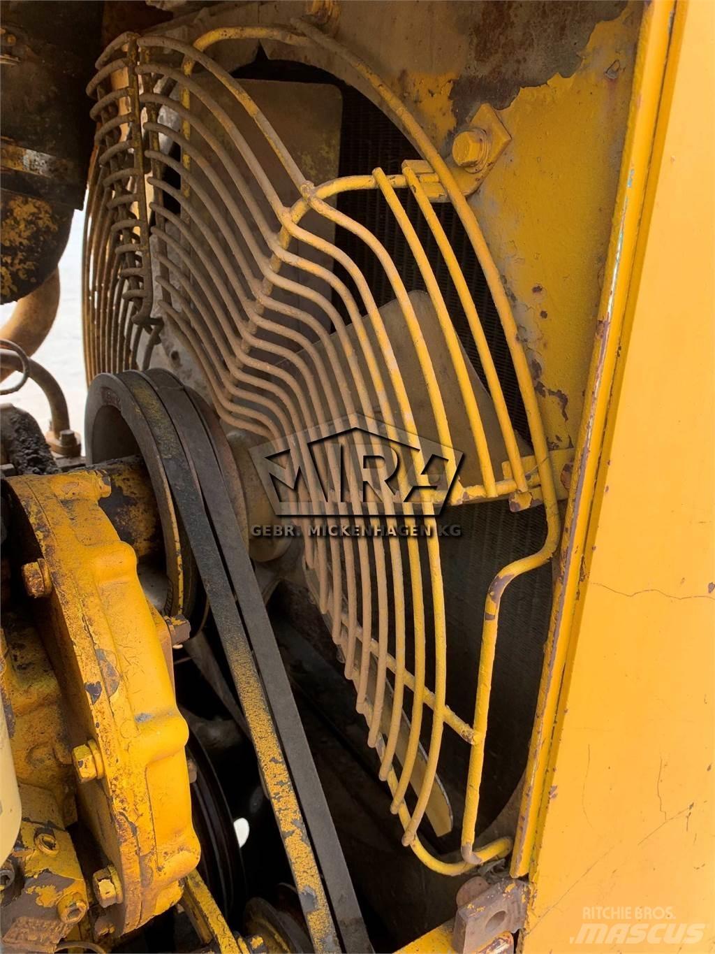 CAT 941 Pale cingolate